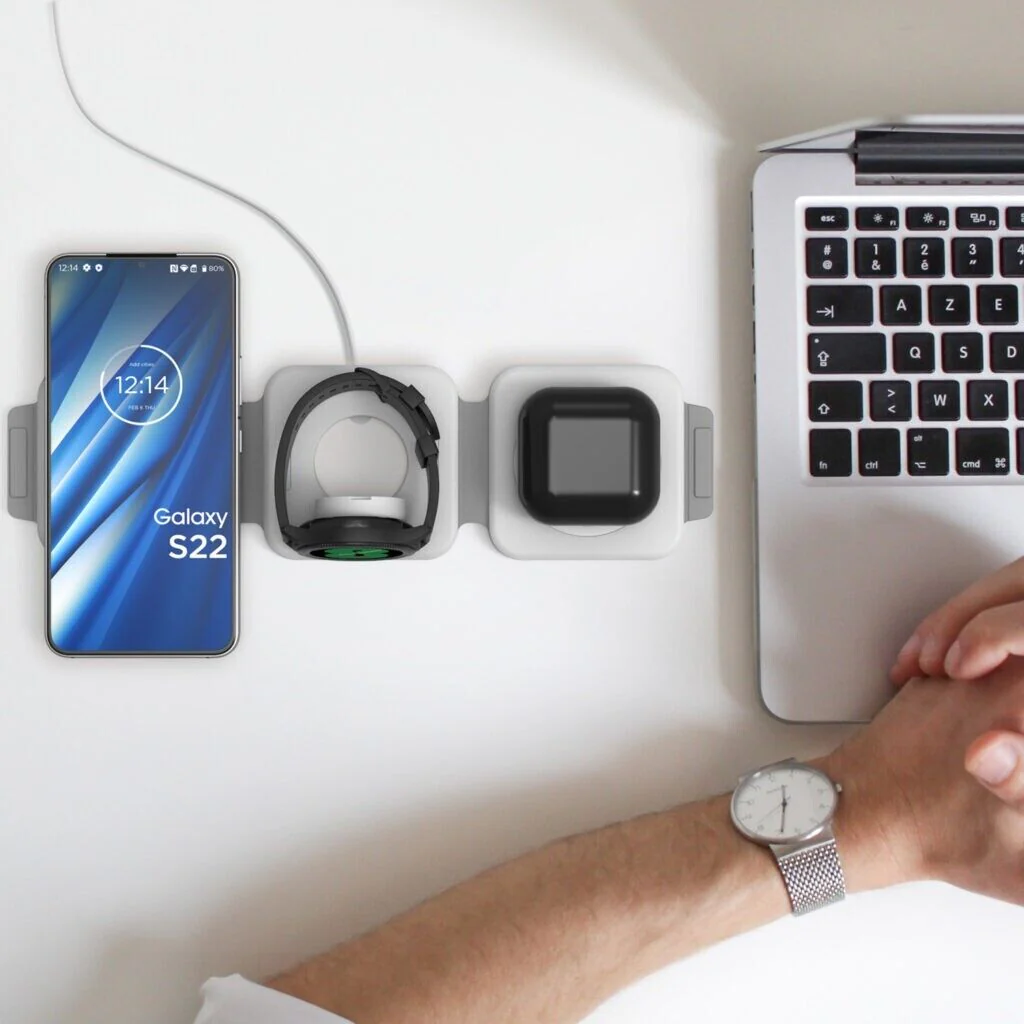 3 In 1 Travel Charger - Image 5